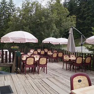 - Restaurant Le Blanchon Hotel